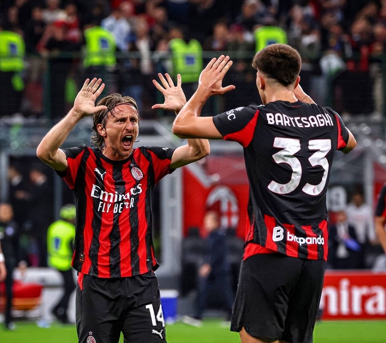 阿森纳1-2遭绝杀+利物浦3-3被绝平，曼城3-0，英超最新积分榜出炉